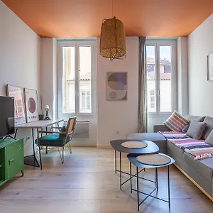 t2-lumineux-avec-climatisation.fr-provencehotel.com/